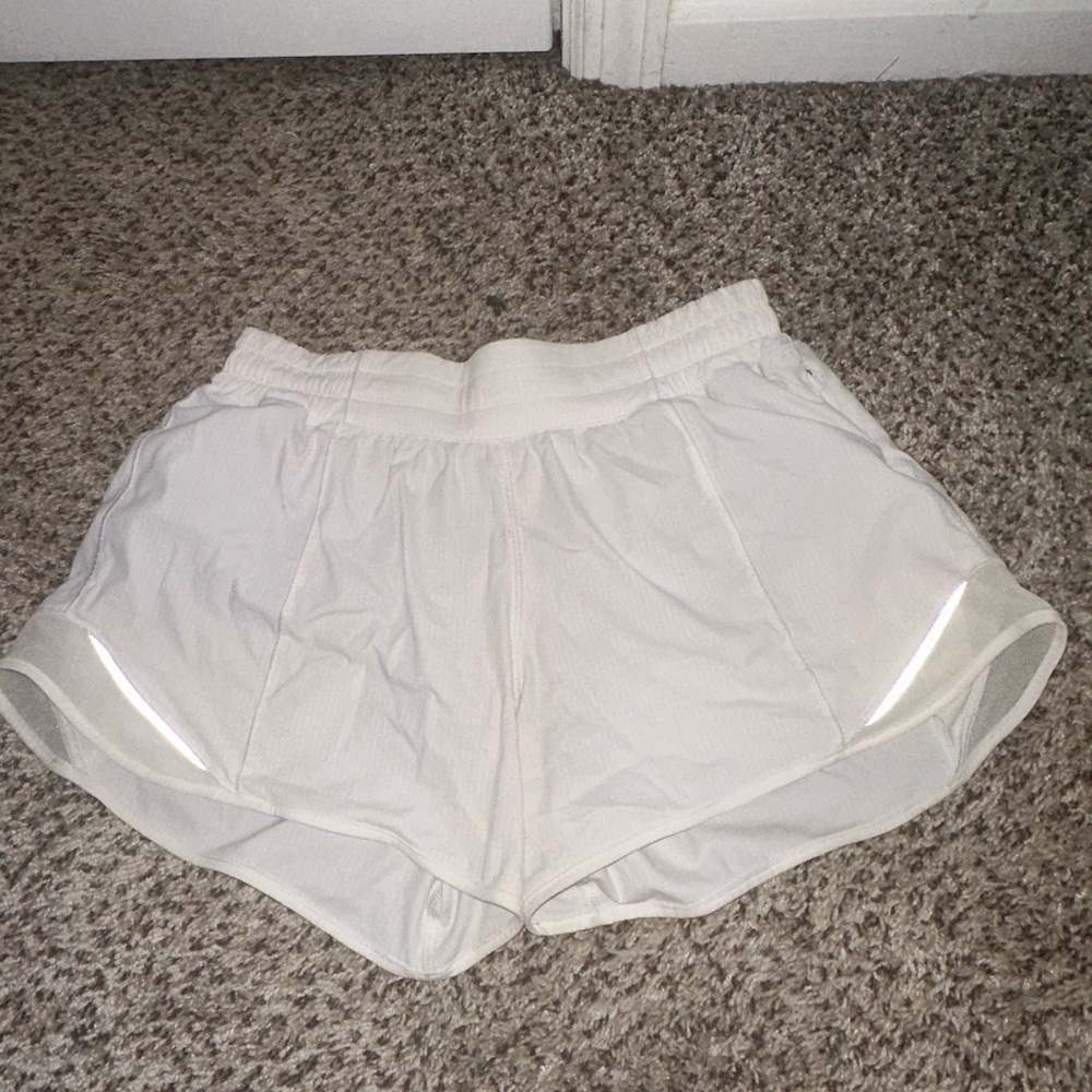 Lululemon hotty hot shorts!